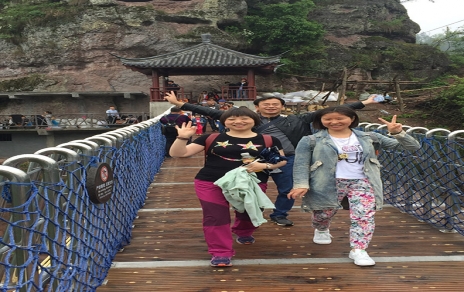 提高企業(yè)凝聚力，員工活動開展豐富多彩