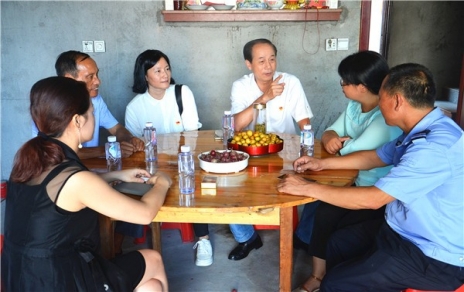 點亮希望之燈！--幫困助學持續(xù)報道