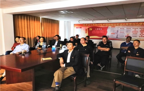 聆聽(tīng)黨課，增強(qiáng)做好群眾工作的能力和責(zé)任心