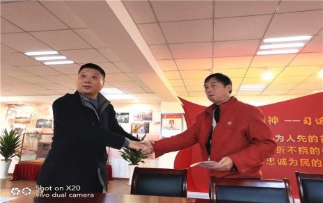 給堅(jiān)持原則忠于職守的職工點(diǎn)個(gè)大大的贊！