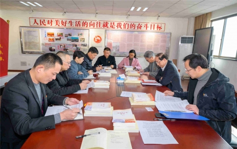 學(xué)黨史、嚴(yán)紀(jì)律，踐承諾、當(dāng)先鋒