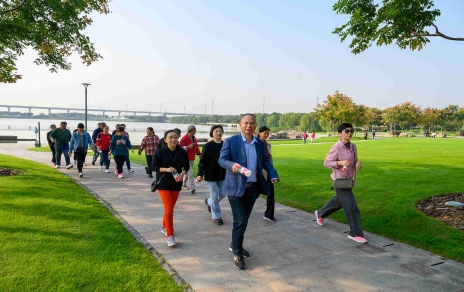 能源“雙控”倡導(dǎo)低碳生活，文明出行添力美好家園 -- 活力健行掠影