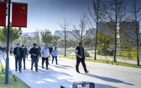 添新勁、出新彩，向著新的征程 --- 組織開展環(huán)湖勁走活動(dòng)